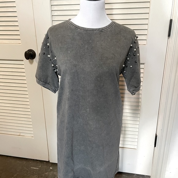 Grey sweatshirt dress. - Picture 1 of 5
